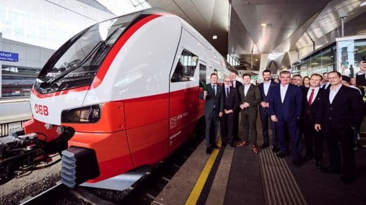 ÖBB Unveils Double-Deck CityJet