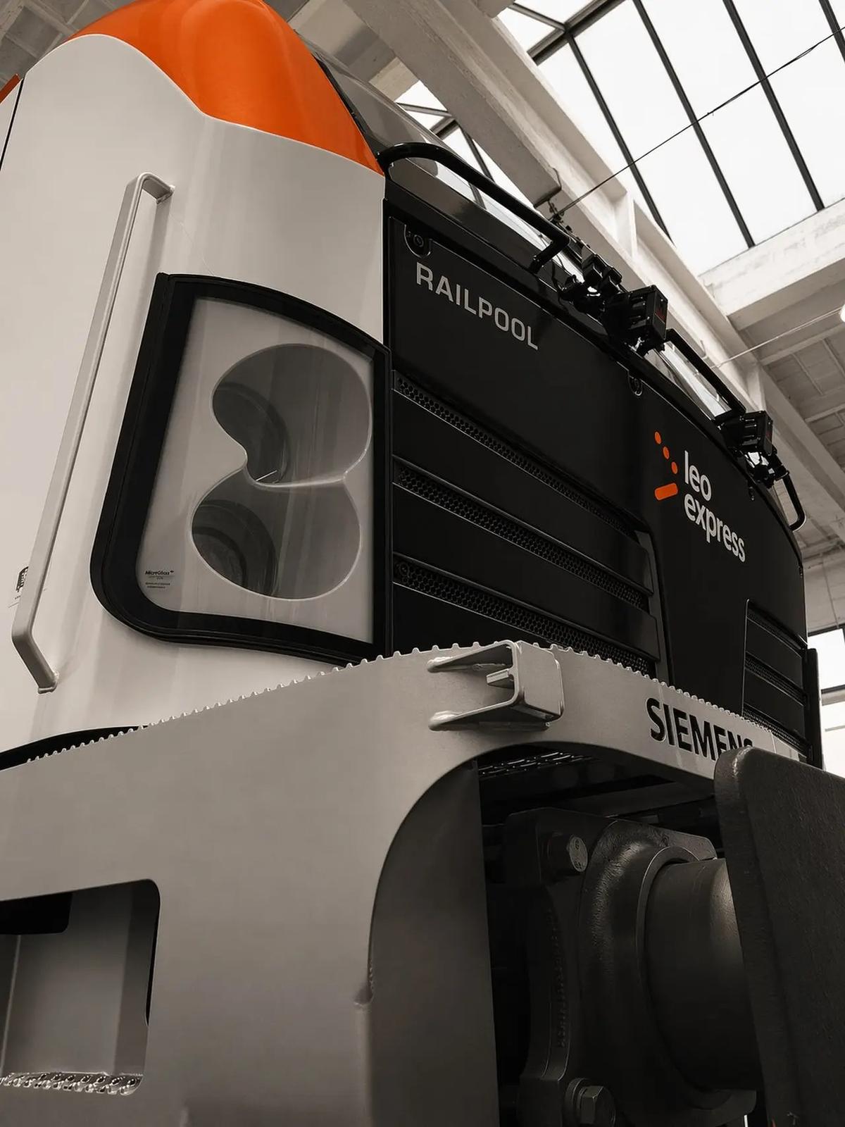 Leo Express Has Unveiled the Vectron Locomotive for Its New Routes to Slovakia