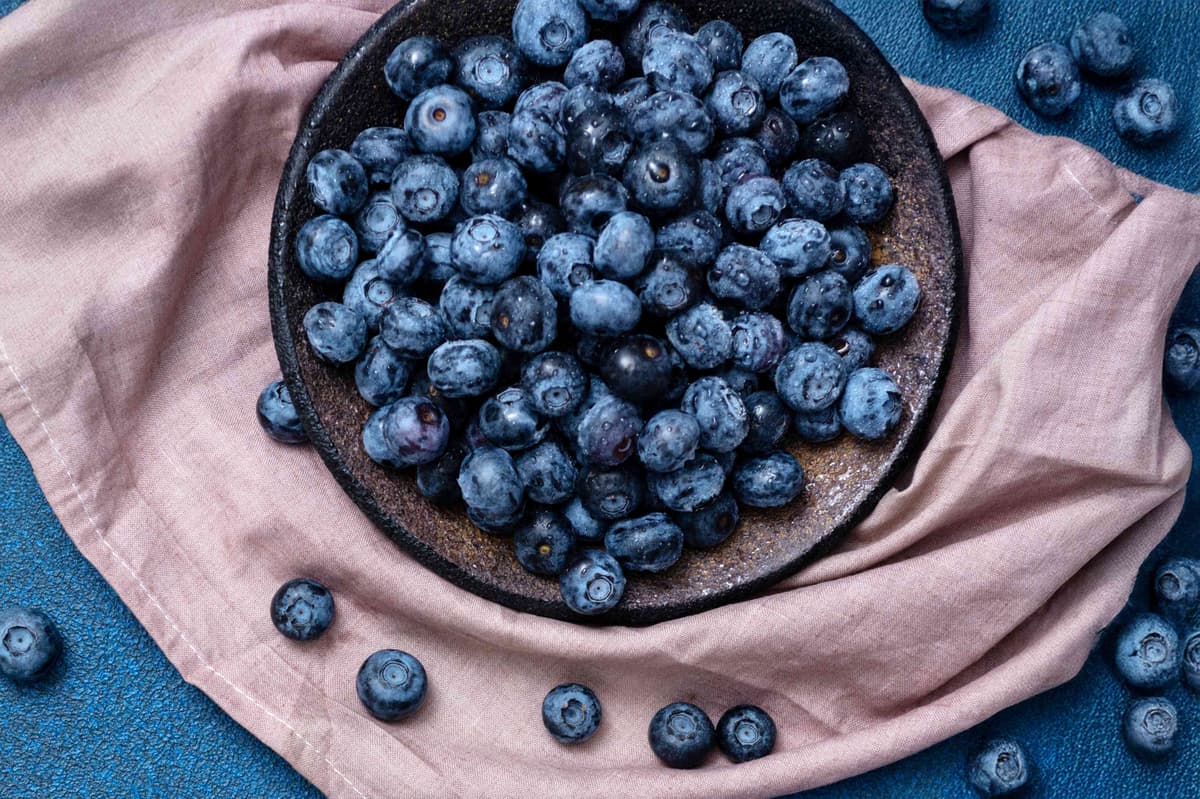 Experts Say These 9 Superfoods Can Help You Live a Longer, Healthier Life