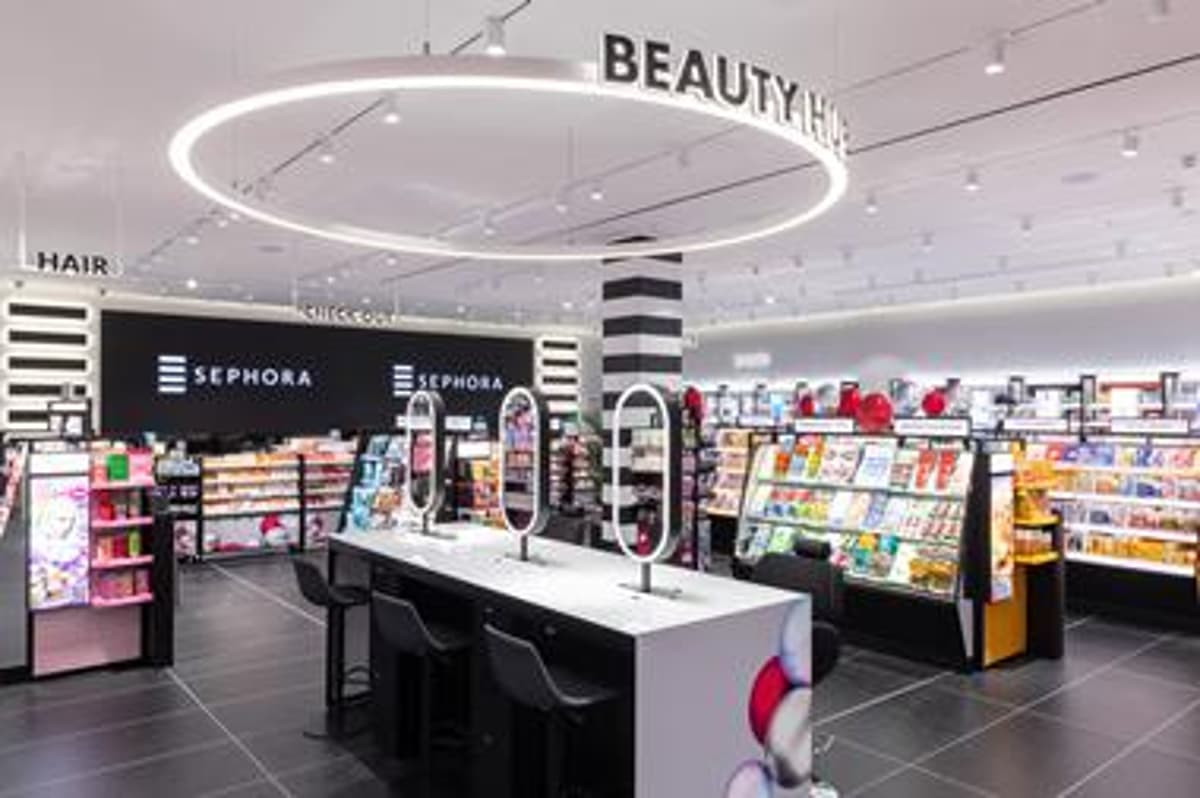 AA Investments Group Acquires Beauty Bay in Pre‑pack Administration Sale