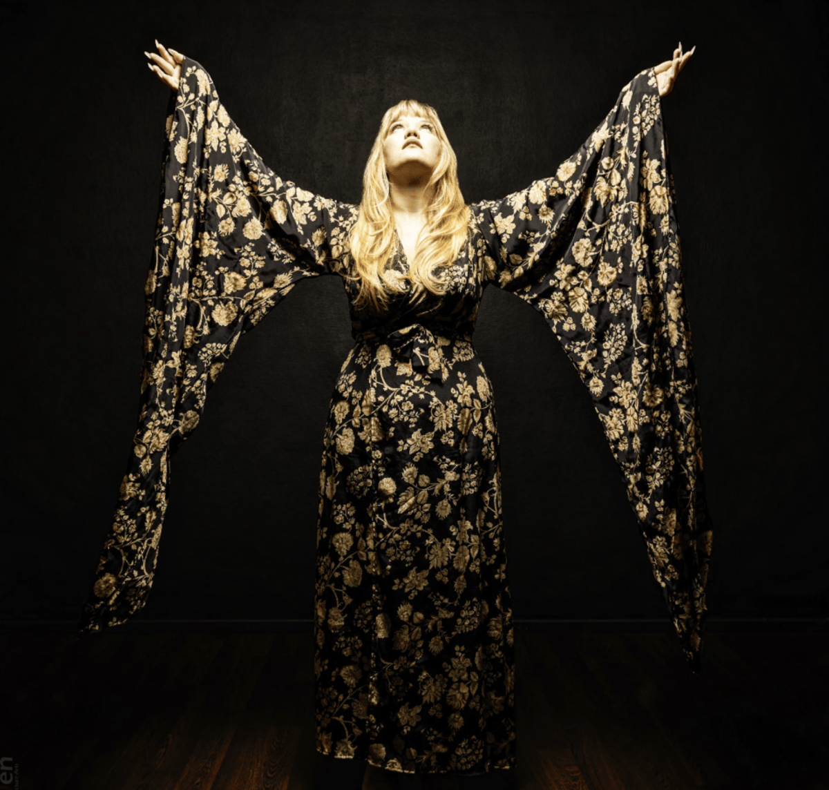 Josephine De Smet Reclaims The Power On ‘Butterflies’