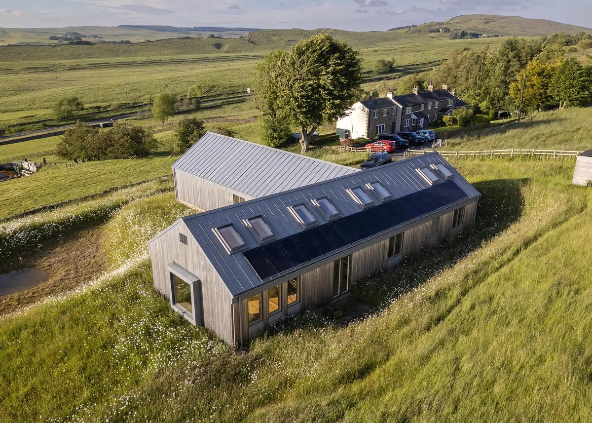 Solar Panels UK Guide: Your Complete Guide to Specifying & Installing a Solar PV System