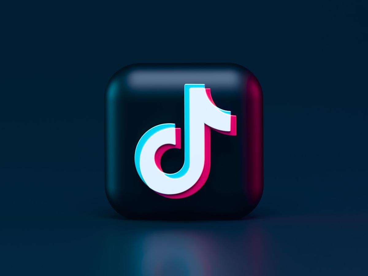 TikTok Partners with Vistar Media to Expand Out of Phone Ad Campaigns to over 1M Digital Out-of-Home Placements