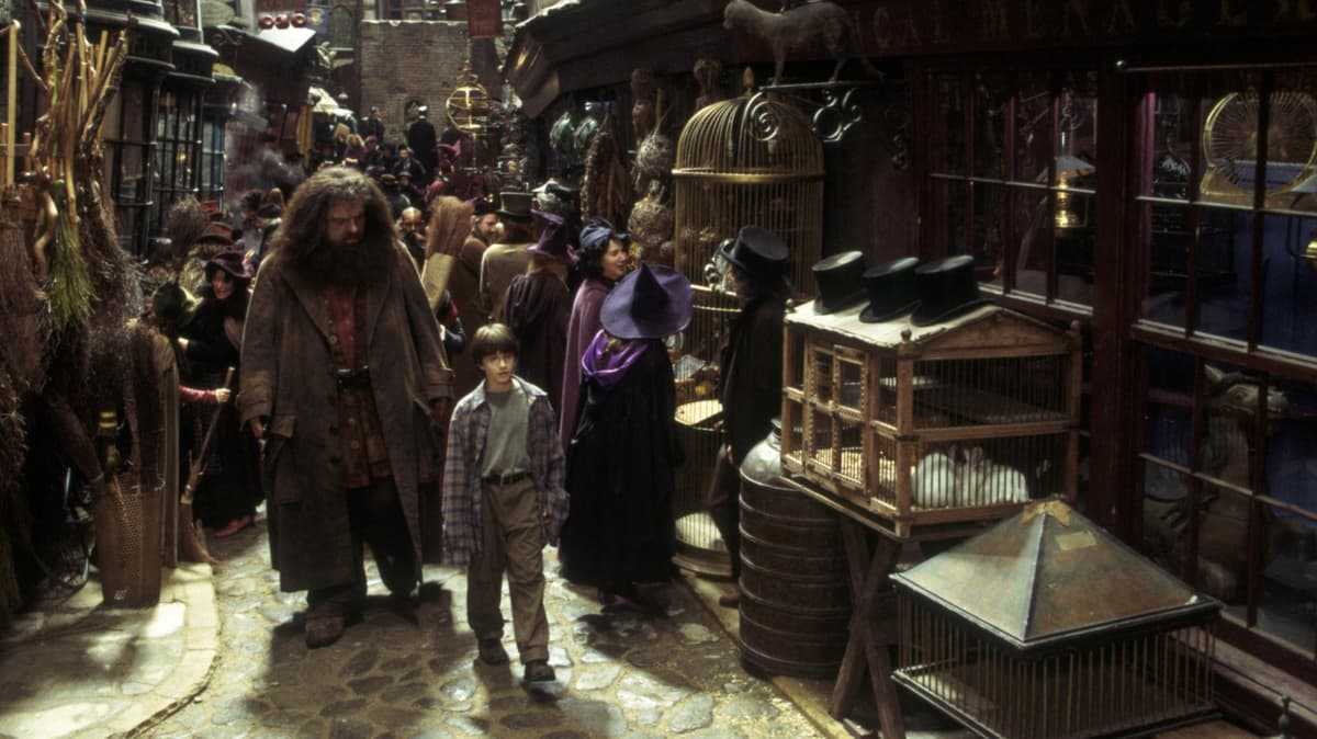 Harry Potter HBO Series Set Photos Reveal Diagon Alley (Including Gringotts)
