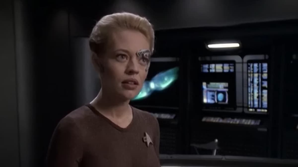 Star Trek: Voyager Almost Had A Storyline That Became The Bones Of Battlestar Galactica