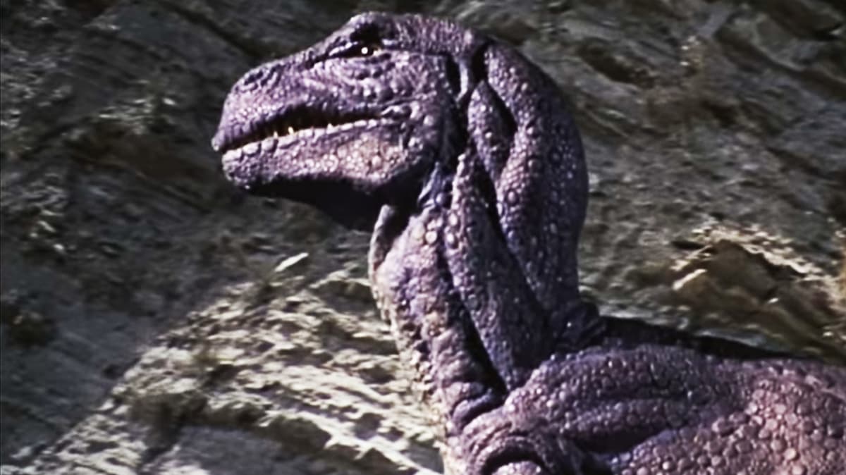 This Wild '60s Western Has Cowboys Fighting Dinosaurs - And It's Streaming For Free