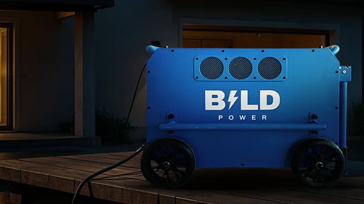 Teen Creates Tesla Powerwall Rival To Keep Houses Hit By Hurricanes Powered Up