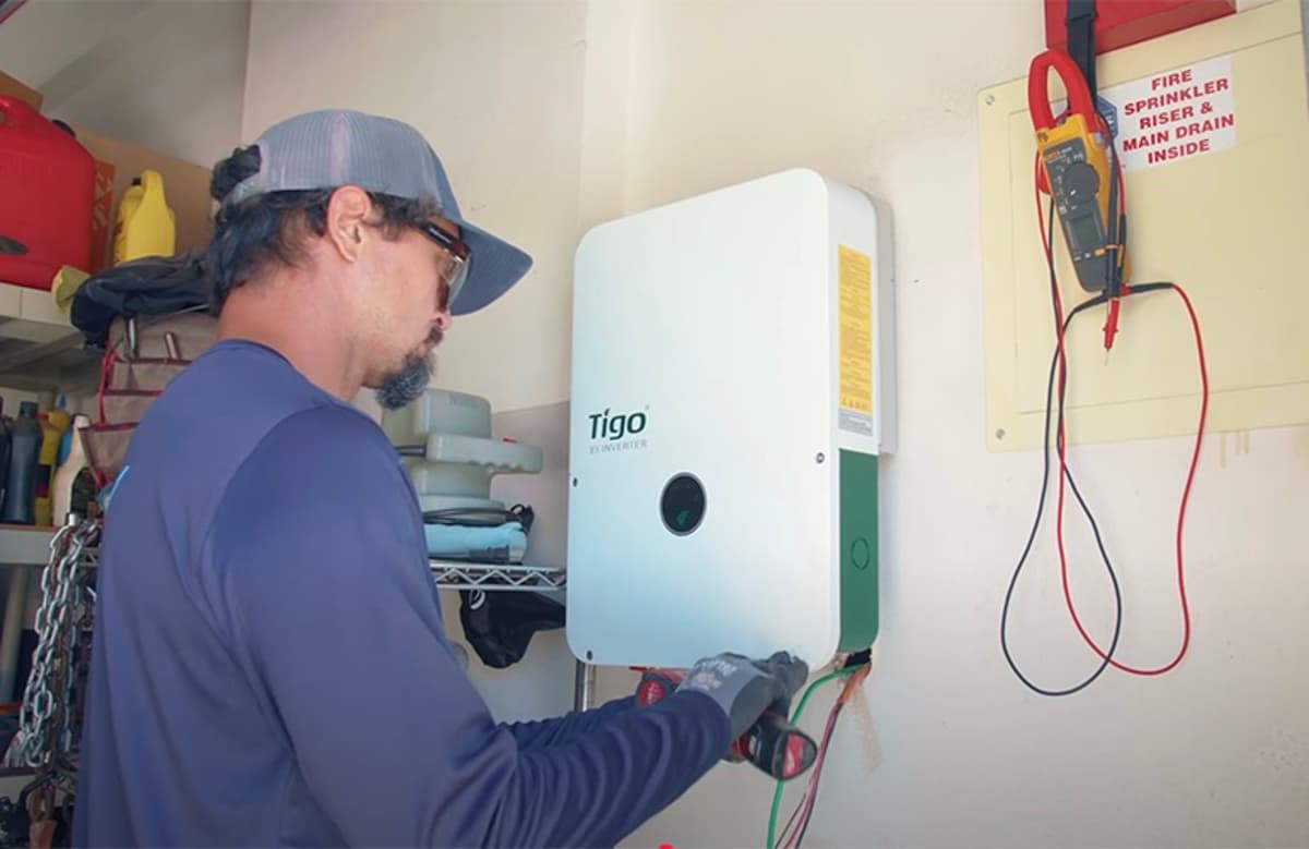 Tigo’s Smallest Inverter Can Now Adjust Its AC Output to Repower Legacy Solar Systems