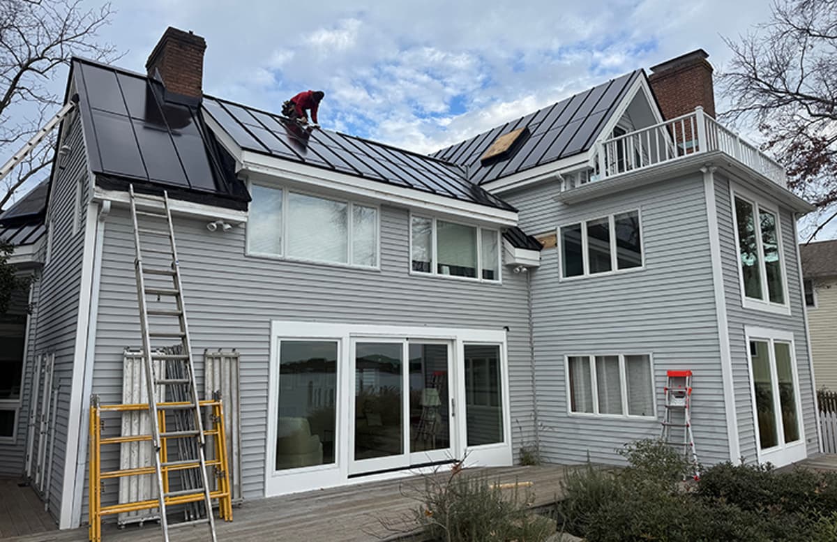 Roofit.Solar Building-Integrated PV Enters US Market