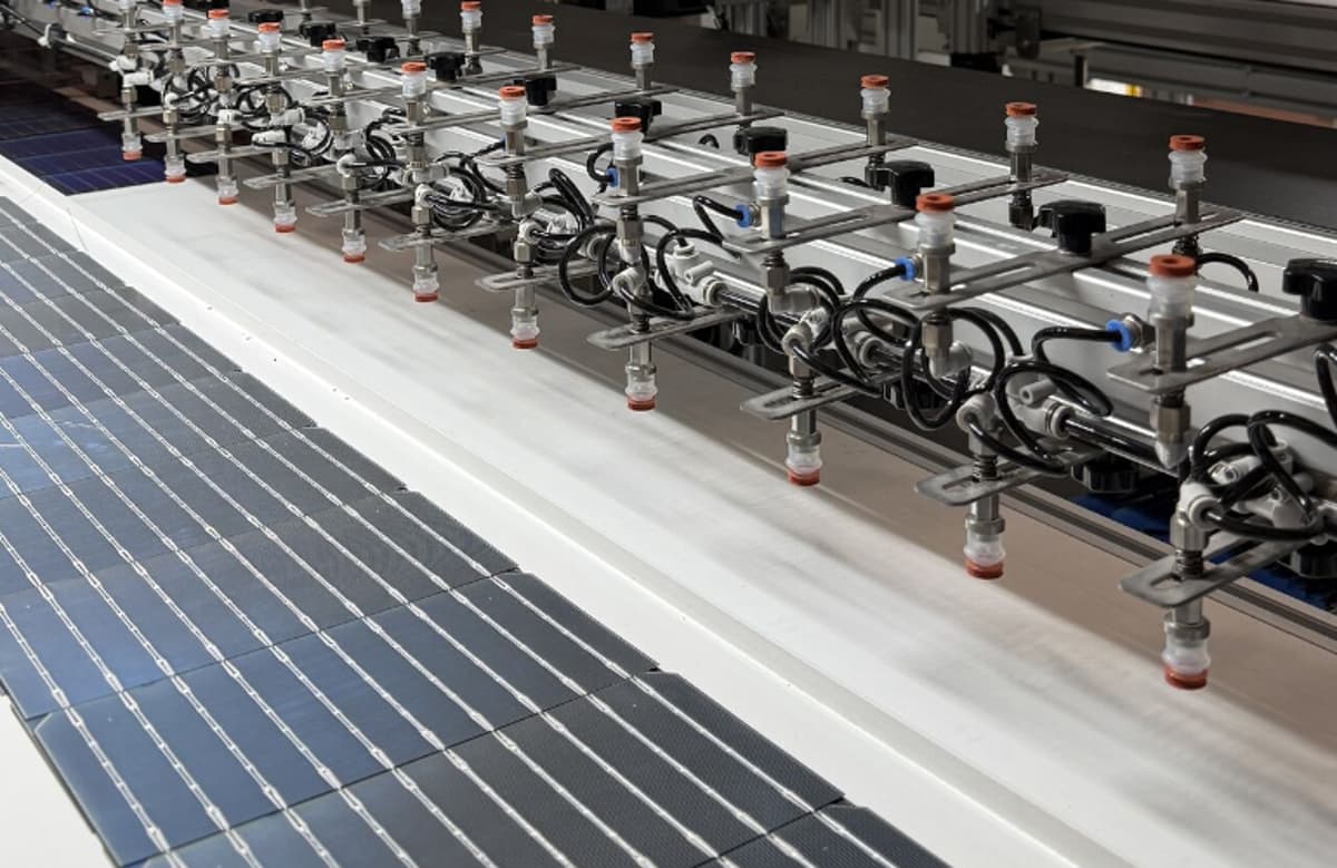 Caelux-Solx Relationship Starts Mass-Production of Perovskite-Silicon Solar Panels in US