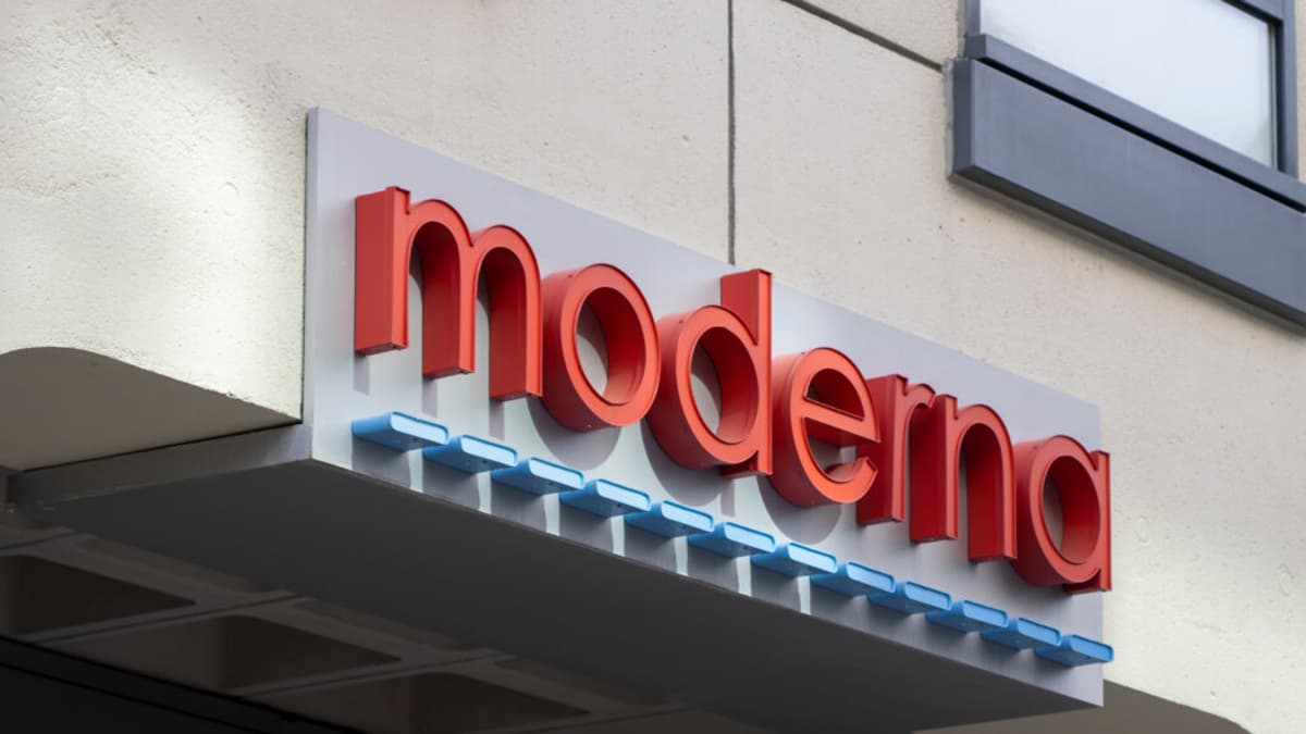 STAT+: FDA Advisory Panel Endorses Moderna mRNA Flu Vaccine that Was Subject of Controversy