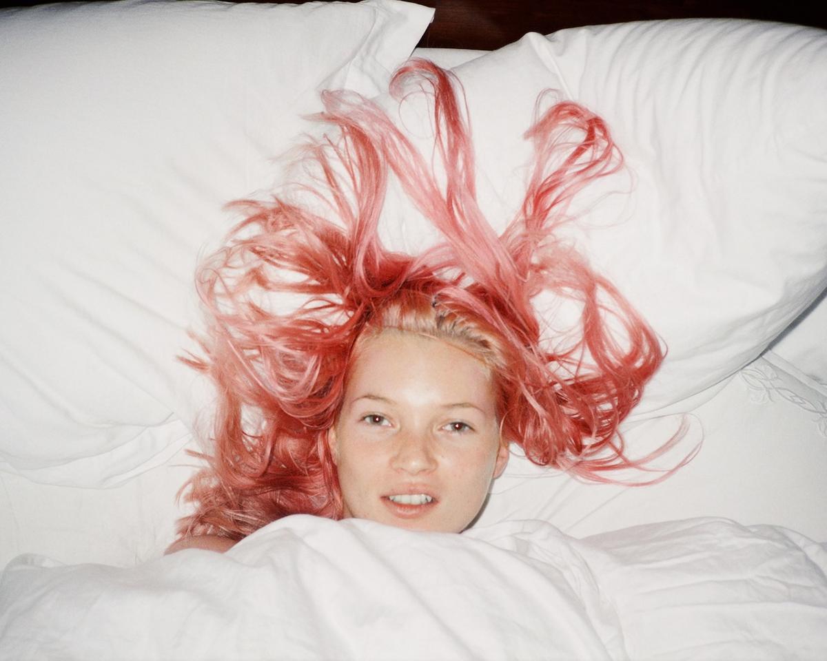 Tate Britain Will Exhibit ‘90s Art and Fashion, and Other News.