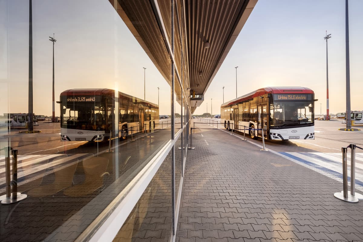 New Contracts See Solaris Supply 103 Low Entry 15-Meter E-Buses to Nobina in Sweden