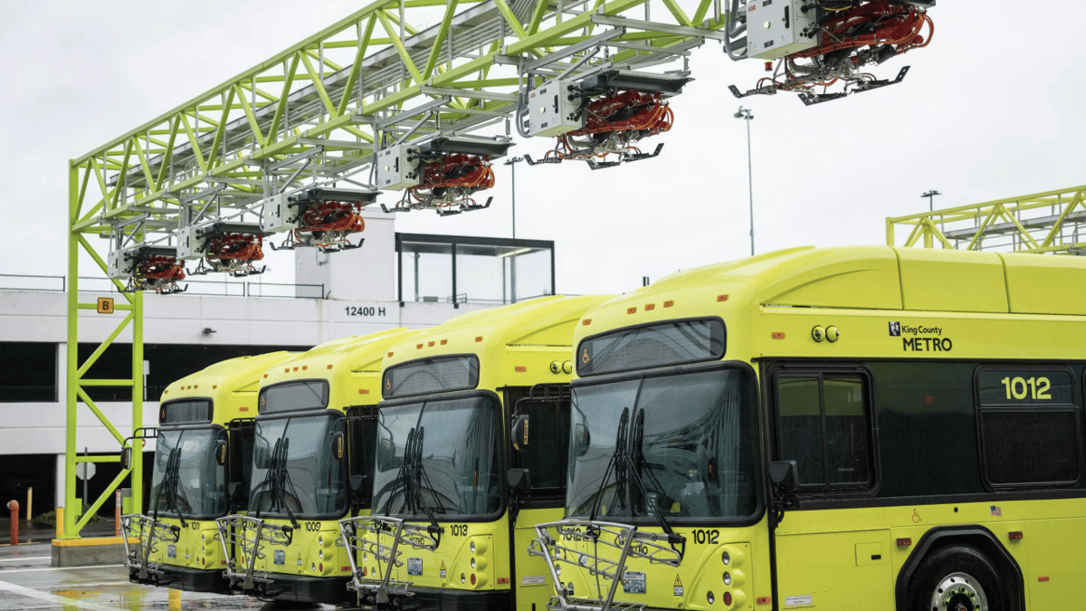 Schunk Supplies 123 Depot Charging Pantographs to King County Metro in Seattle