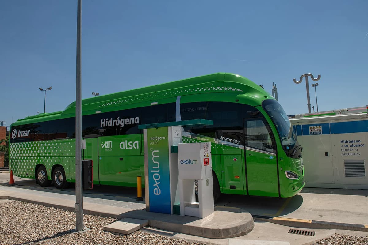Type-Approved New-Generation Irizar Hydrogen Coach to Begin Passenger Service with Alsa This Summer