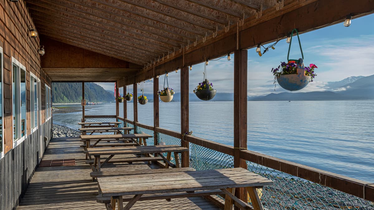 A Historic Coastal Restaurant Is Alaska's Best Hidden Gem For Wild-Caught Seafood