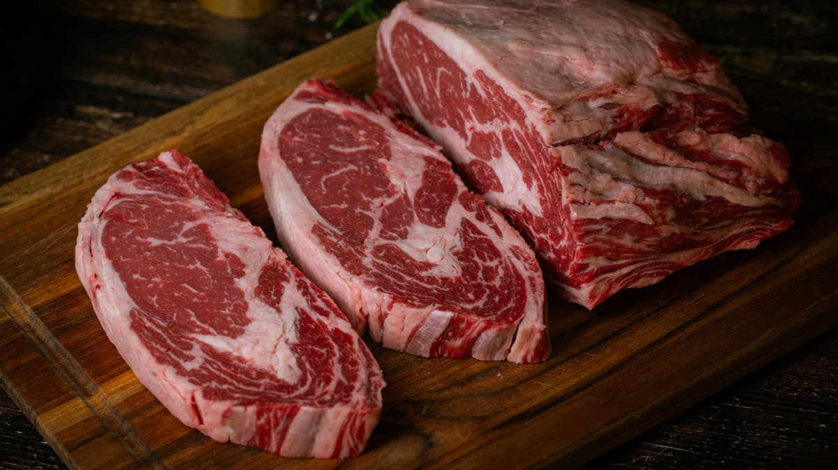 Ribeye Vs T-Bone Steak: Which Cut Offers More Bang For Your Buck?