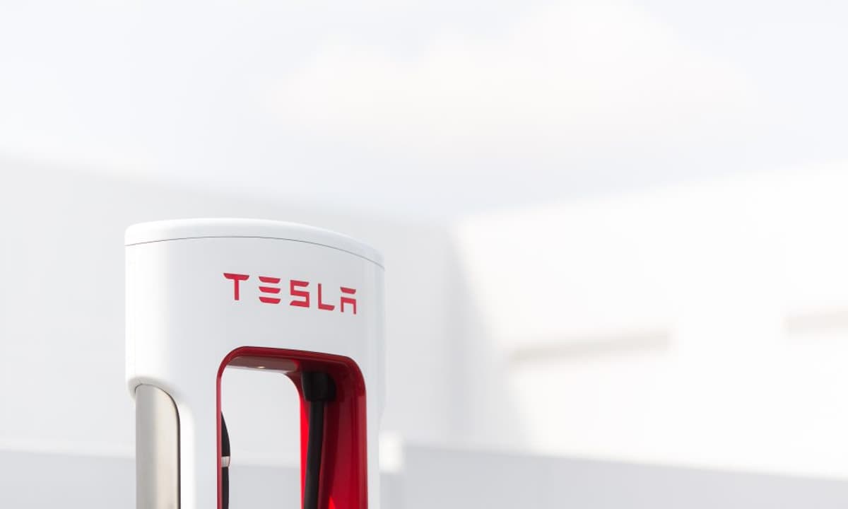 Tesla Launches Its Solution to Rare but Relevant Supercharger Problem