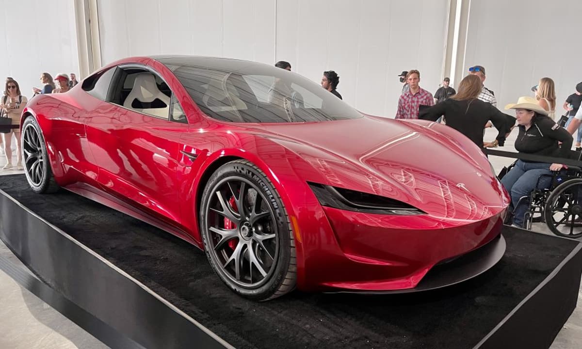 Tesla Roadster Gets an Update, but Not the One Fans Were Looking For