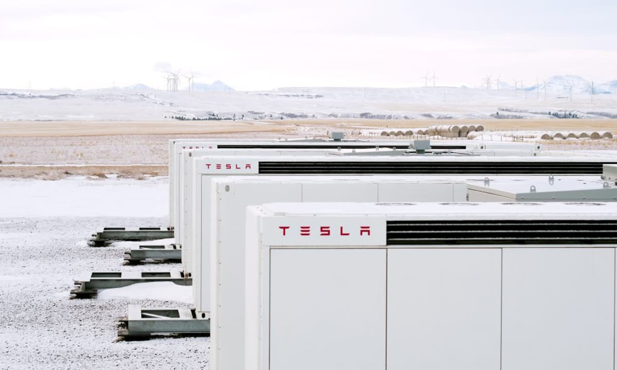 Zuckerberg’s Meta Taps Musk’s Tesla for Massive Clean Energy Project