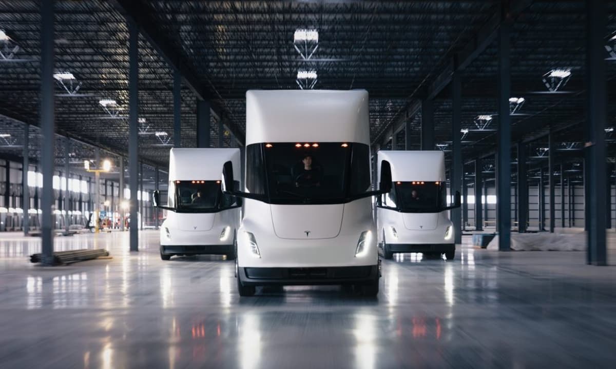 Tesla Semi’s Official Battery Capacity Leaked by California Regulators