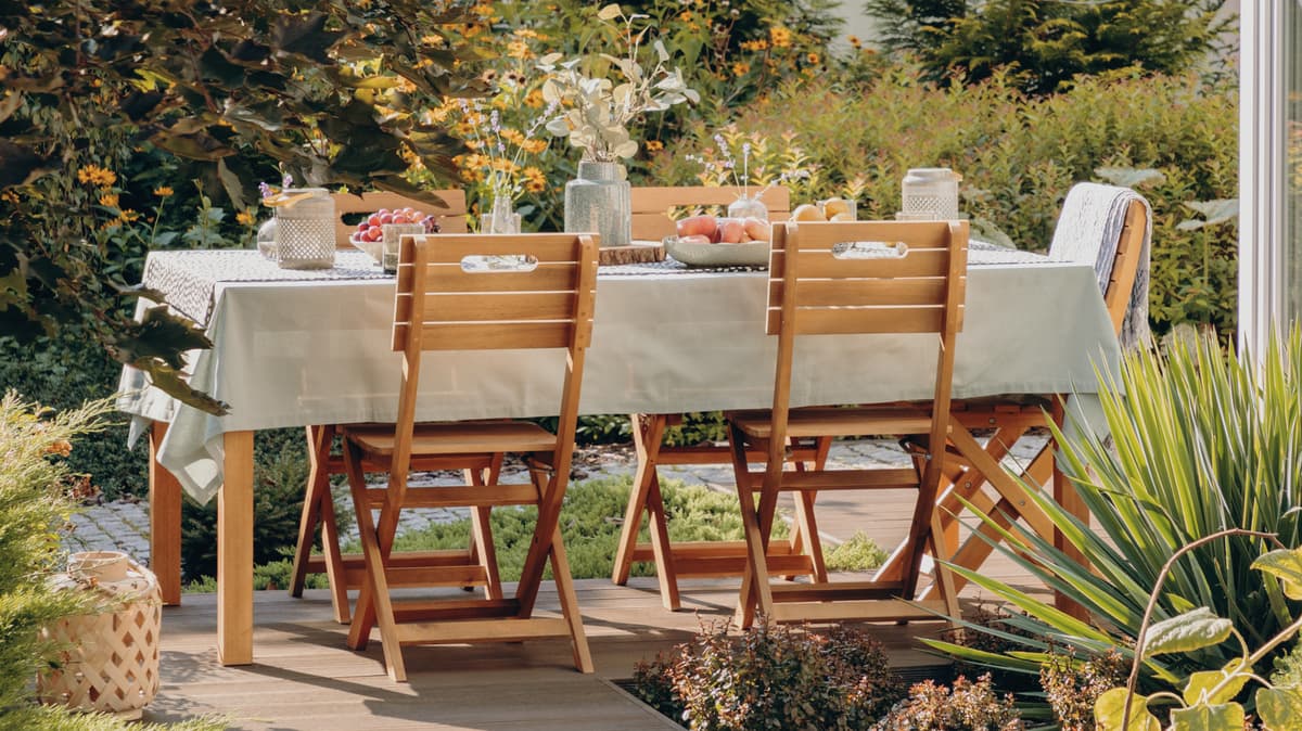 Transform Your Patio With These 13 Home Depot Dining Furniture Sets