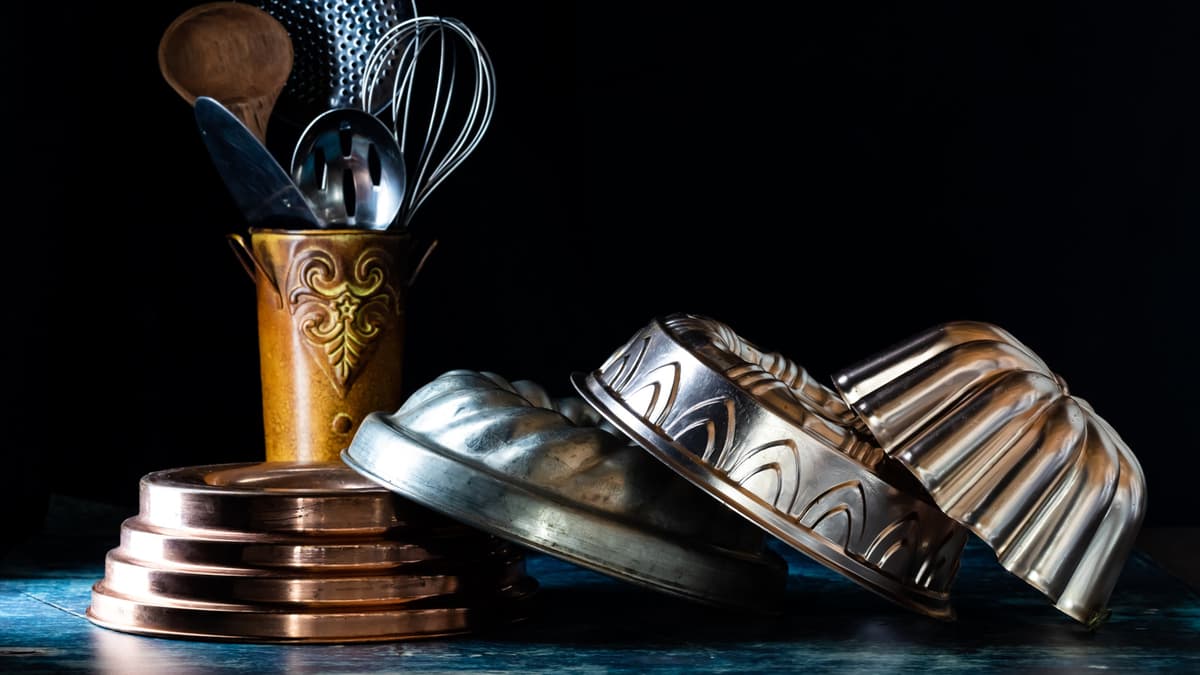Turn Old Bundt Pans Into Kitchen Storage With This Genius DIY