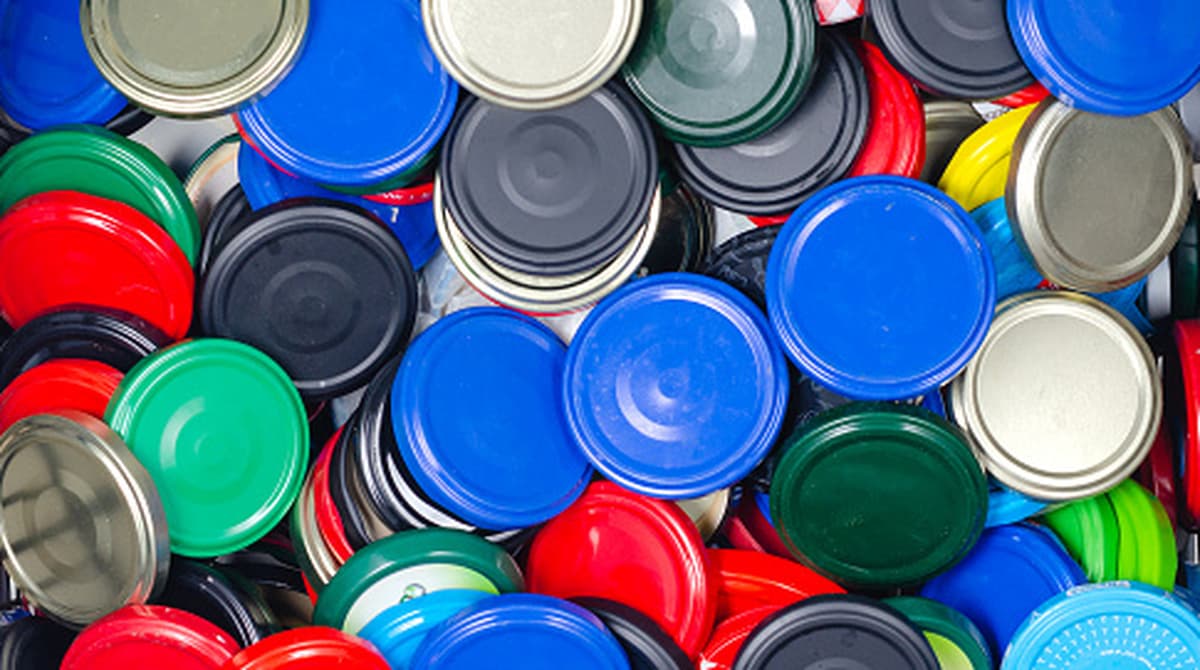 Turn Old Jar Lids Into Adorable Fridge Magnets With This Easy DIY