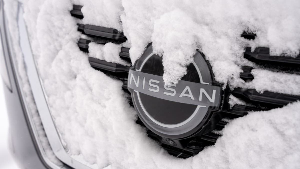 Second Automaker Sounds Alarm Over Dwindling Motor Oil Stock