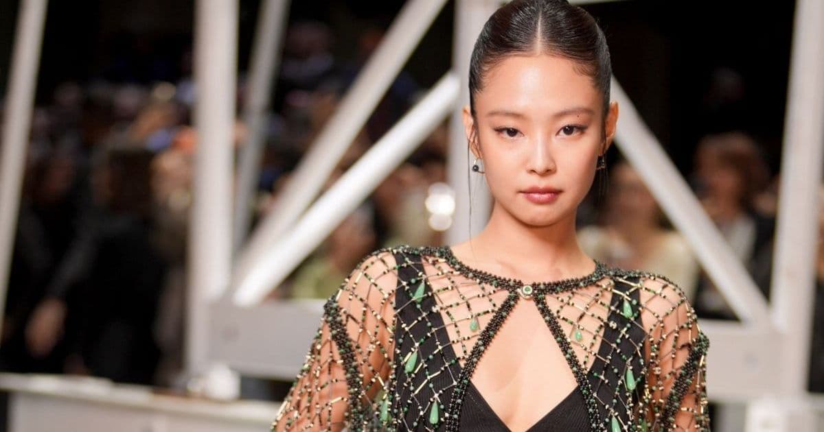 BLACKPINK’s Jennie’s Backless Crochet Cover-Up Comes With a Sheer Twist for Frankies Bikinis