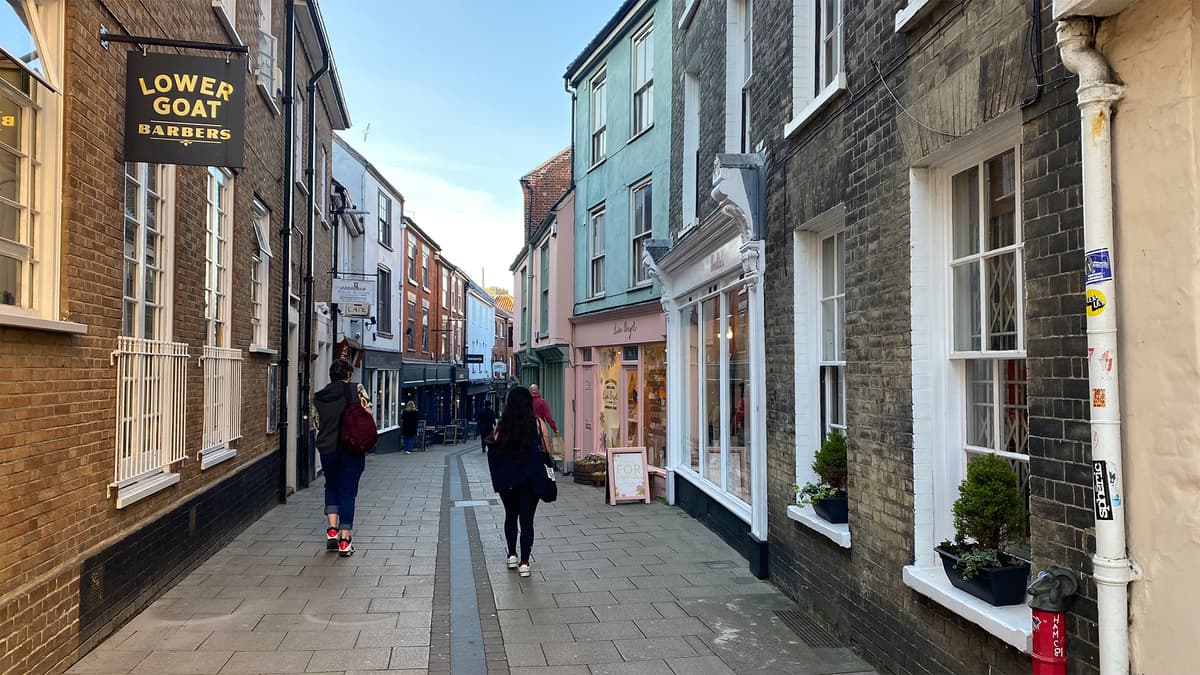 March Footfall Disappoints Despite Early Easter and School Holidays