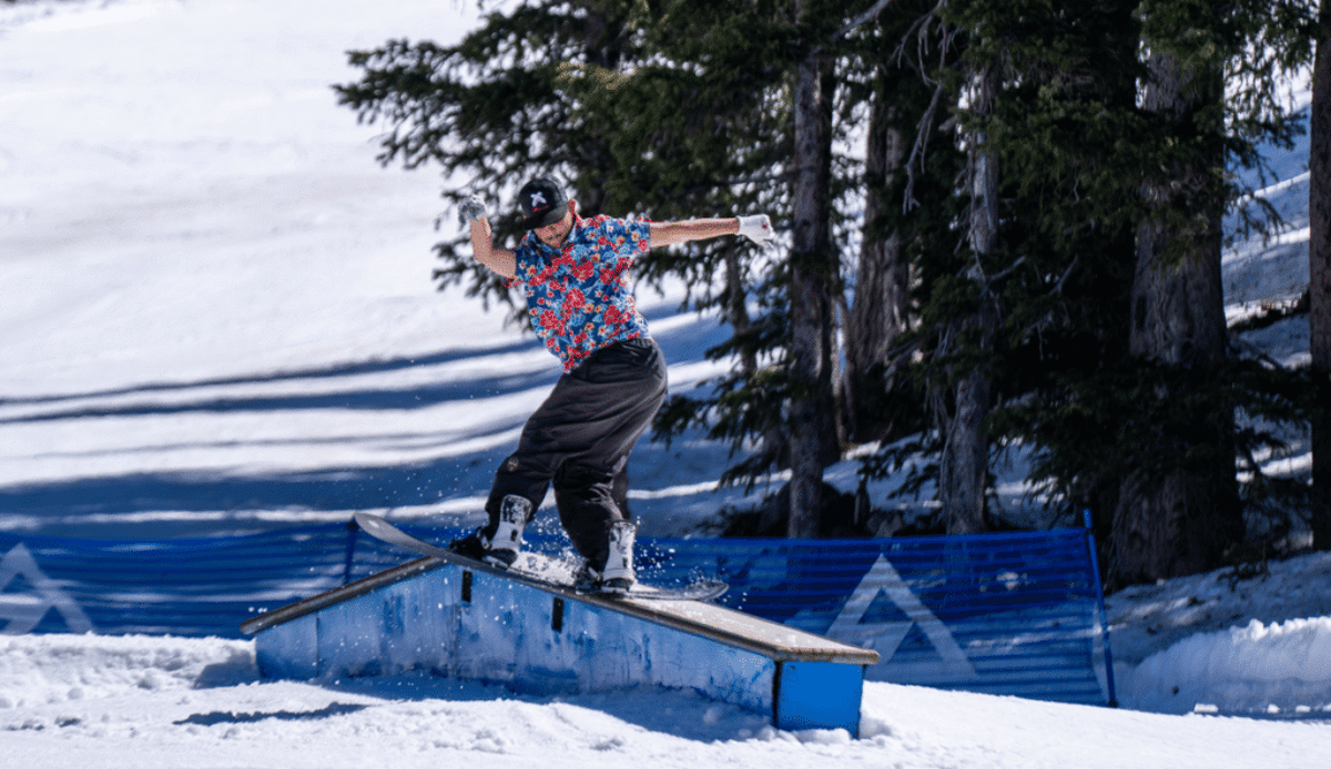 April Storm Helps Arizona Ski Resort Re-Open