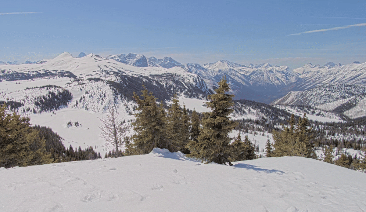 After Record Snowfall, Banff Announces Summer Reopening In June and July