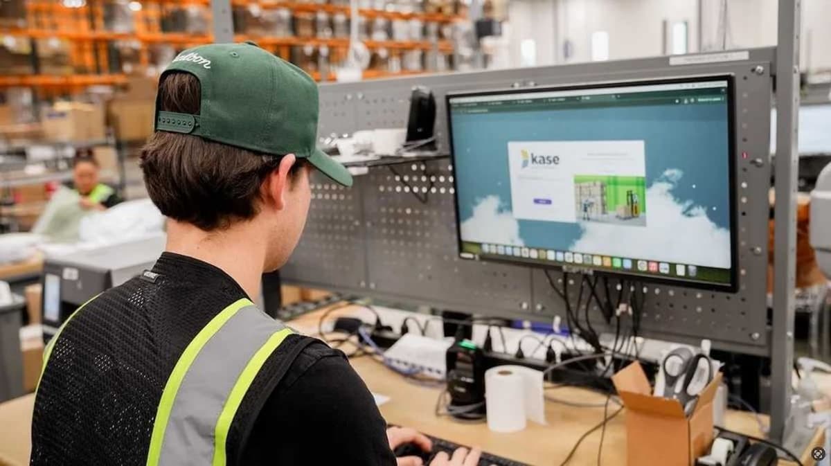 Survey: Retailers Face Rising Pressures as They Plan for Peak Season 2026