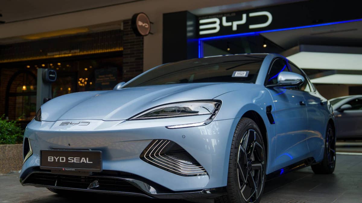 Chinese EV Giant Sends a Bold Message Straight to the US