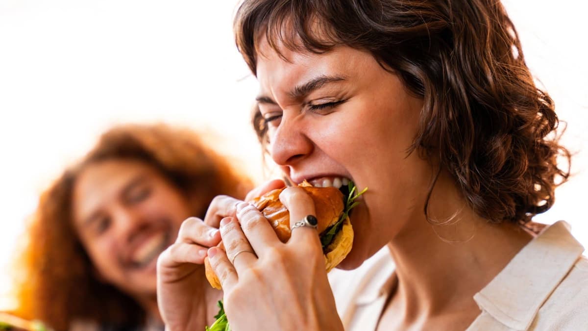 93-Year-Old Sandwich Chain Has Closed Half of Its Restaurants