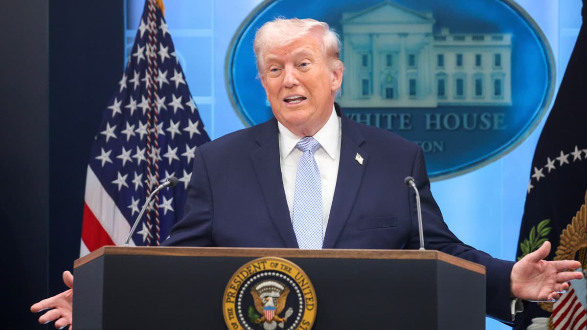 Trump's $2.2T Proposed Defense Budget Boosts Lockheed Martin's Outlook