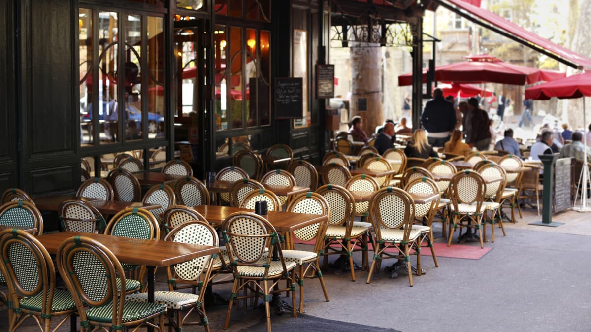 The French Restaurant Red Flag That Should Have You Saying Au Revoir