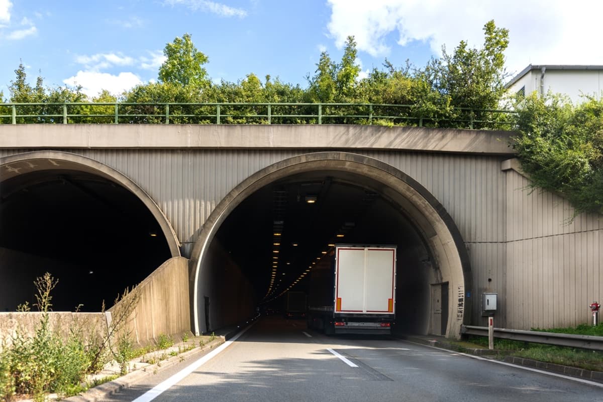 How Cargo Theft Is Changing in 2026: New Scams and Rising Risks