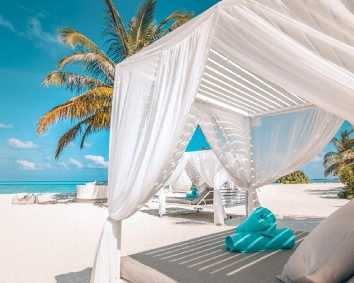 LUXURY TRAVEL EVOLUTION: FROM POSSESSIONS TO TRANSFORMATIVE EXPERIENCES