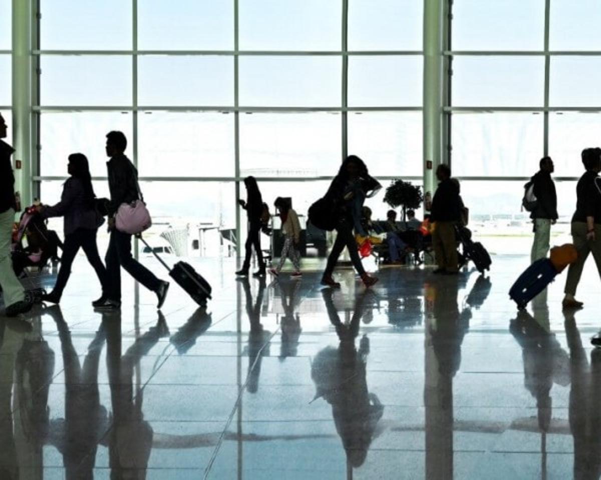 THE BUSIEST AIRPORTS IN THE WORLD REVEALED