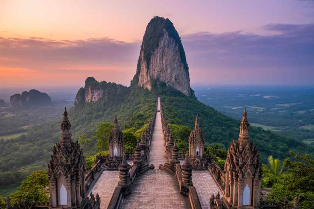 Thailand Tourism Growth Slows Due to Middle East Tensions, but European and Chinese Markets Thrive