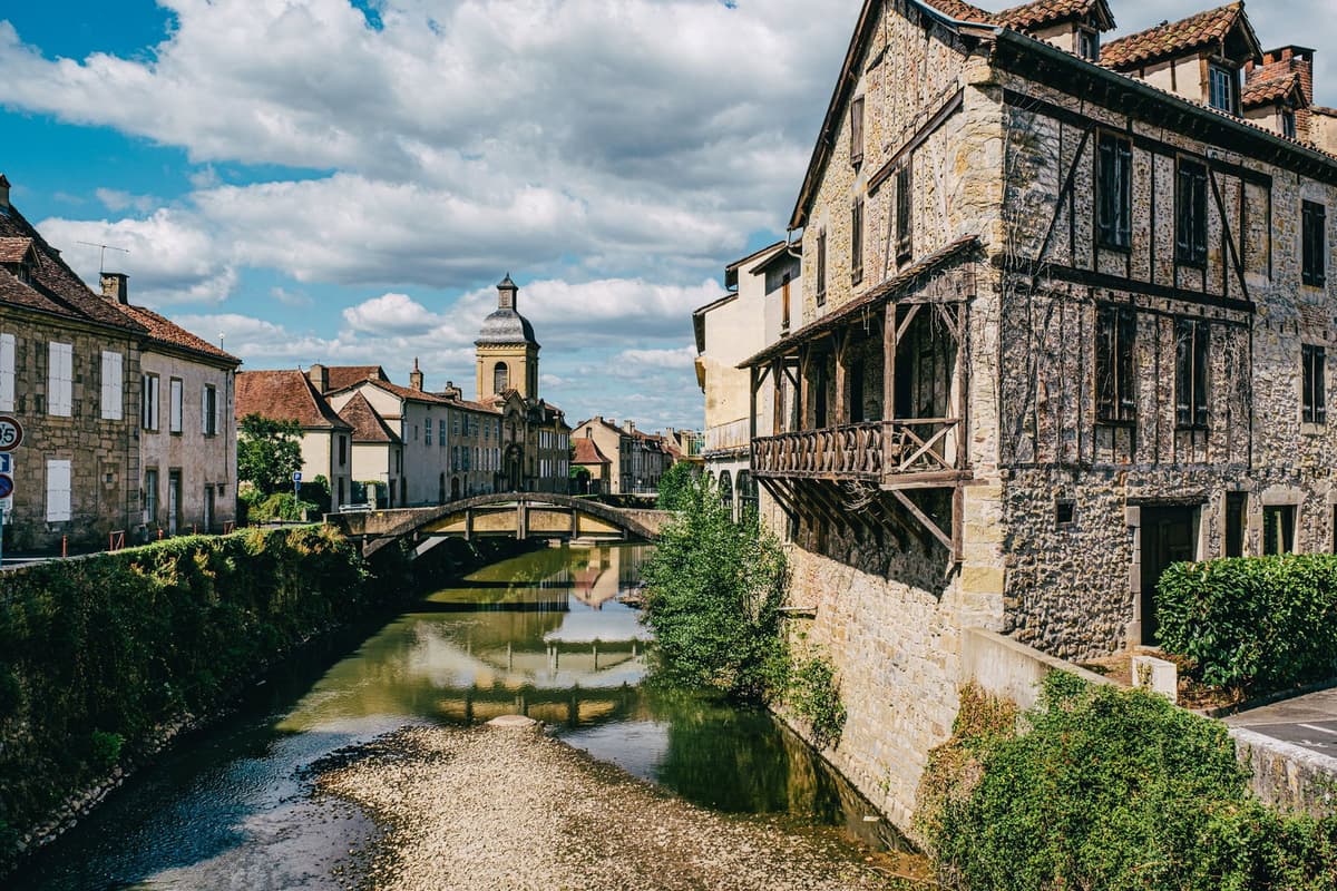 Jet2 Expands Bergerac Programme with New Bristol Route