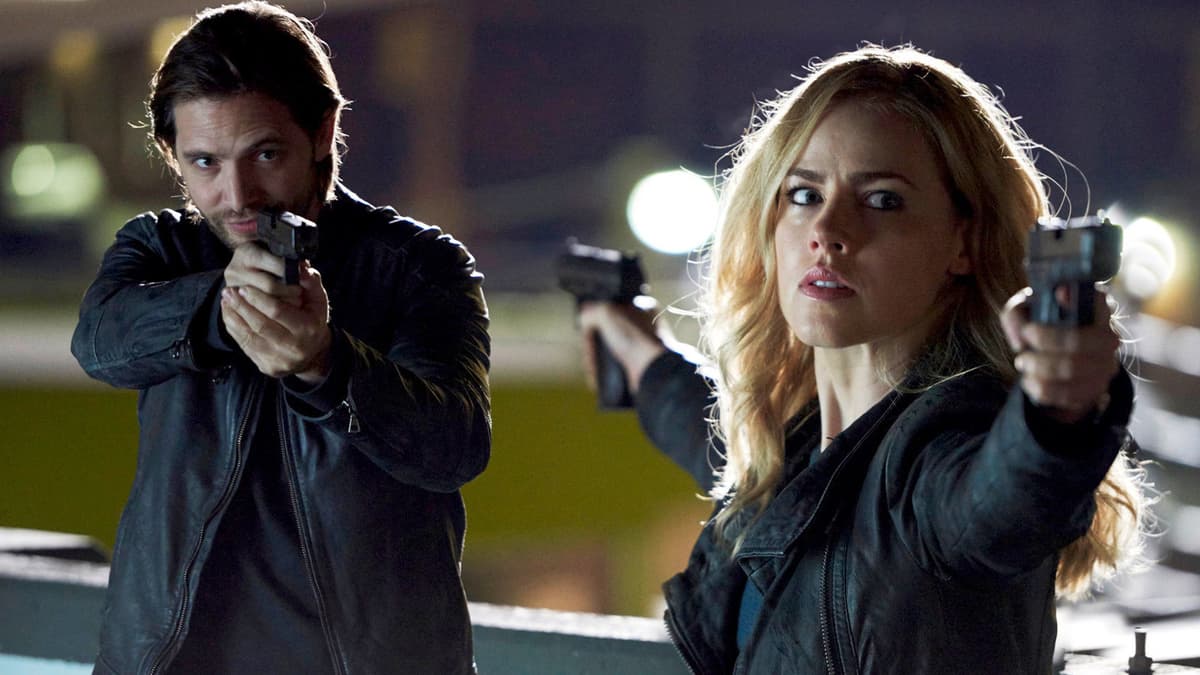 The 12 Monkeys TV Series Began With A Pitch For A Different Sci-Fi Show