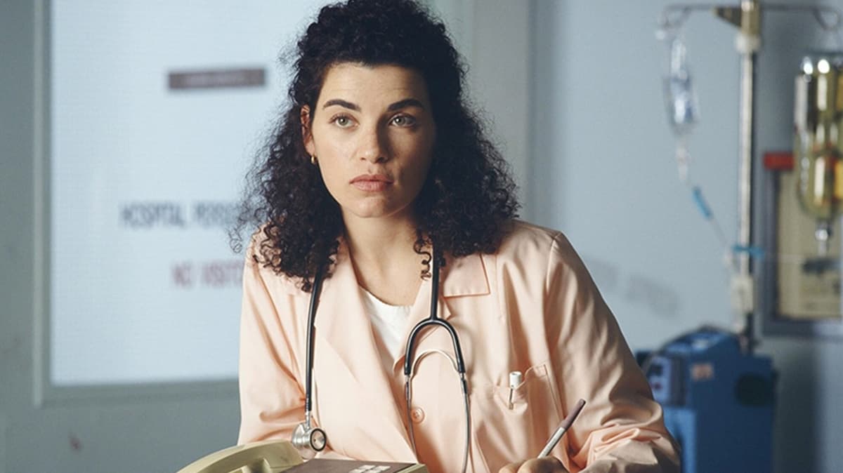 ER Creator Michael Crichton Wanted To Kill A Major Character, But Everyone Else Overruled Him