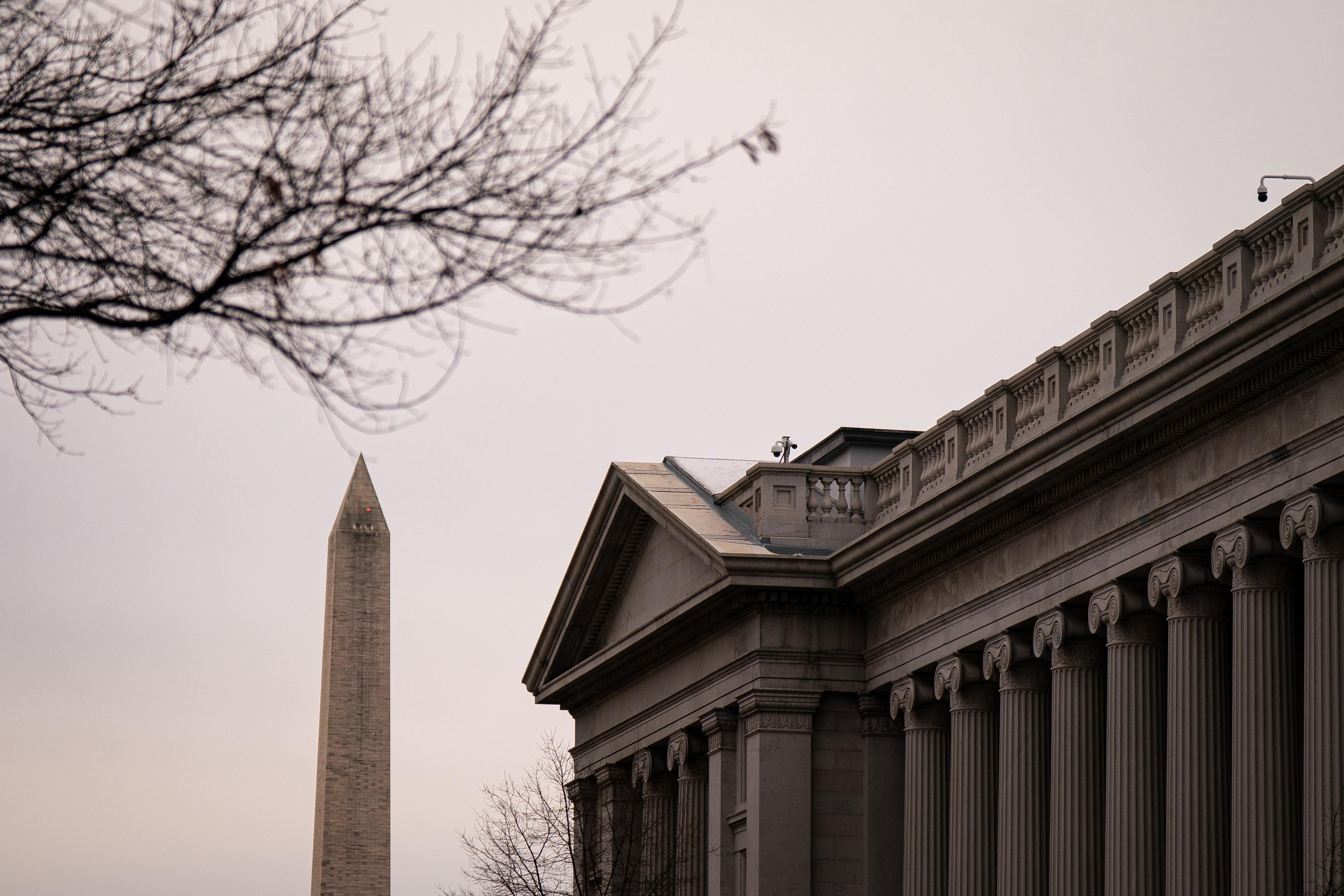 US Treasuries Slip as Rally Loses Steam on Steady Labor Data