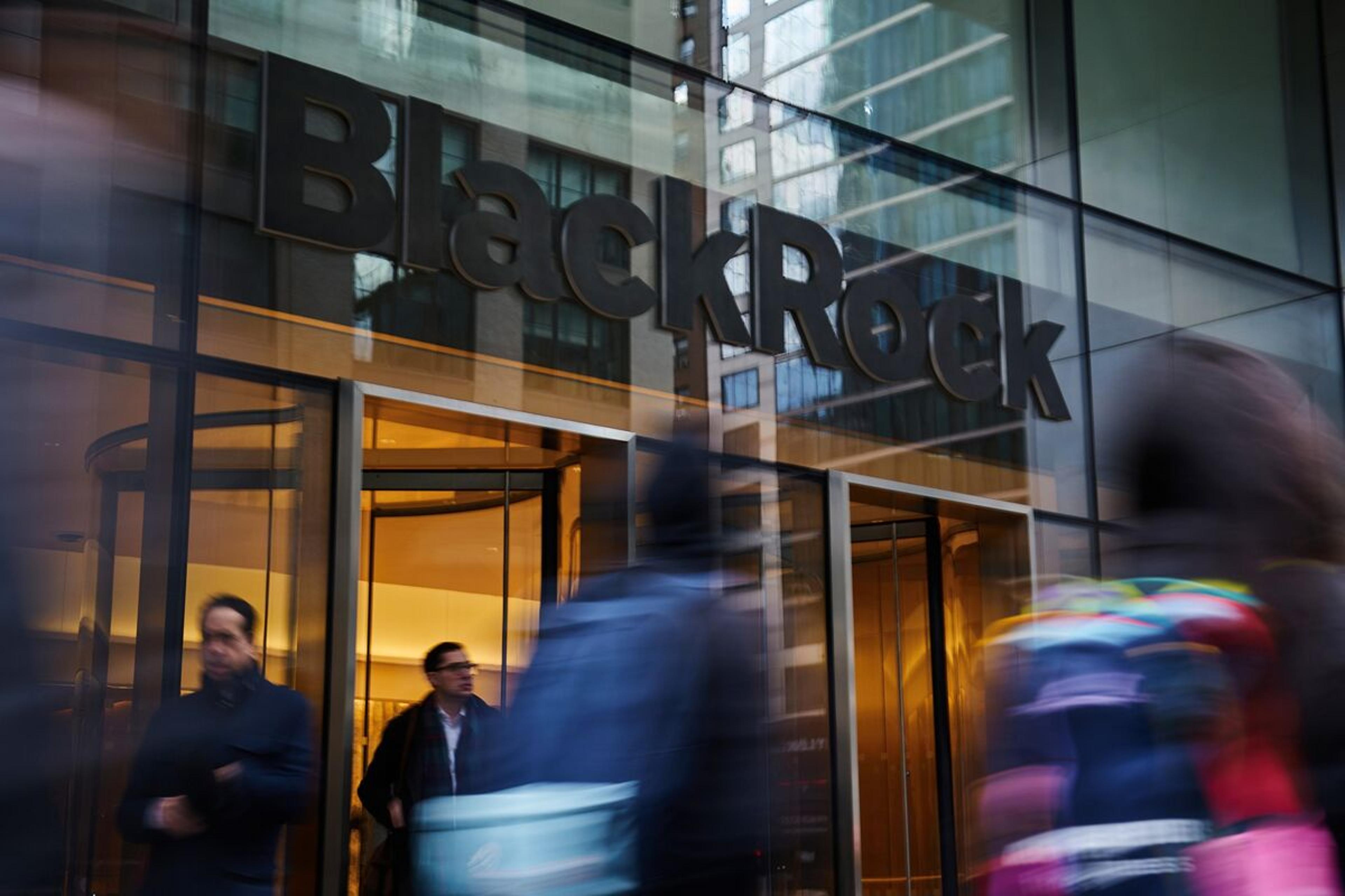 Carlyle, BlackRock Buy Cheap Software Loans to Boost CLO Profits