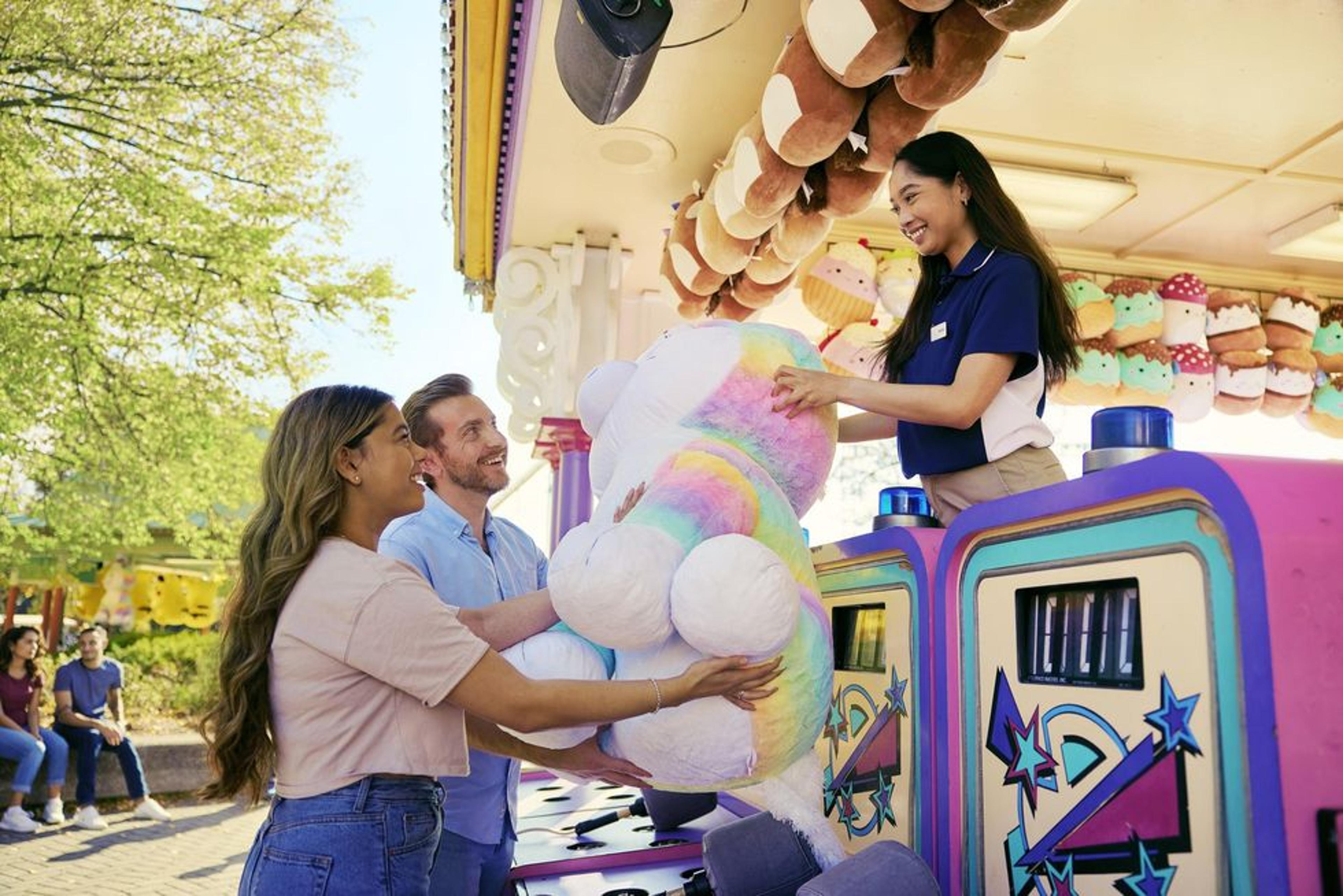 Six Flags Hiring for More than 50,000 Jobs Across US Parks