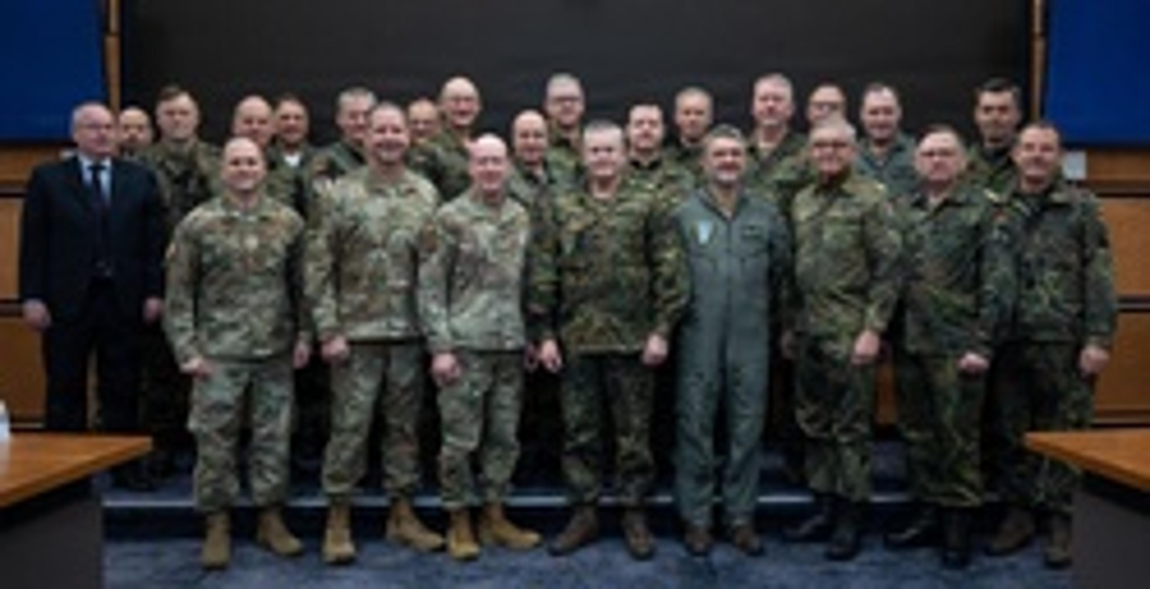 USAFE-AFAFRICA Welcomes Bundeswehr Joint Forces Command [Image 2 of 2]