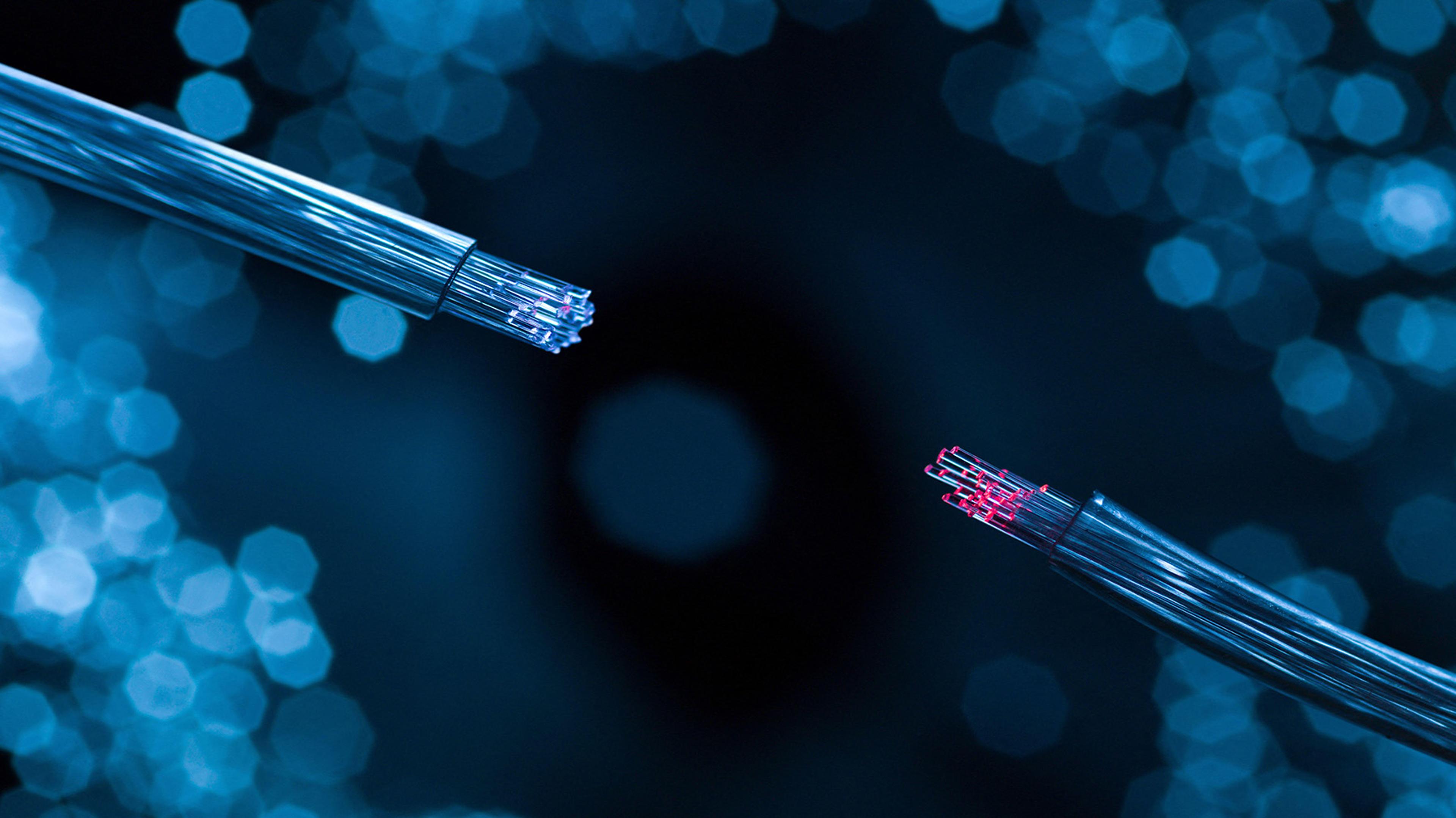Meta Inks $6B Fiber Optic Deal with Corning for US Data Centers